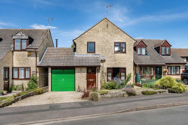 4 bed property, in Partridge Way, £435,000