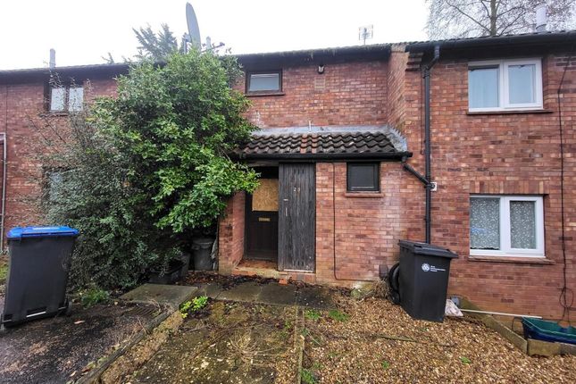 3 bed property, in Melbury Lane, £200,000