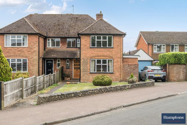 4 bed property, in Topstreet Way, £850,000