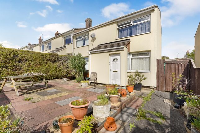 3 bed property, in Cottee Way, £110,000
