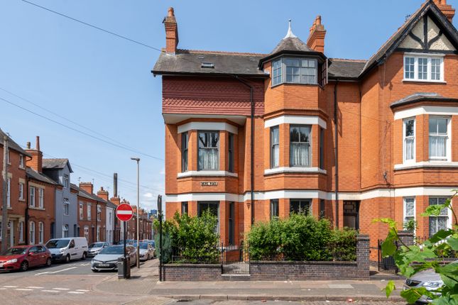 5 bed property, in Darley Street, £399,500