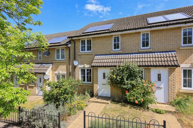 3 bed property, in Grebe Court, £450,000