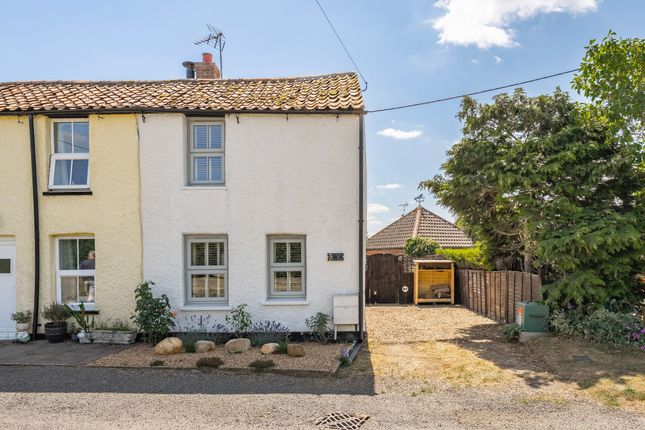 2 bed property, in The Street, £220,000