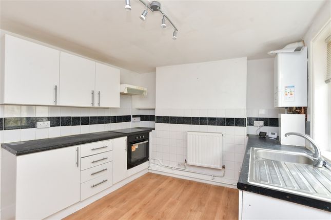 2 bed property, in Irchester Street, £150,000
