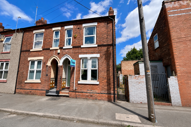 2 bed property, in Lord Nelson Street, £180,000