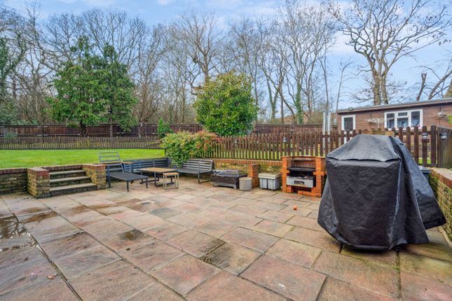 5 bed property, in Bramley Gardens, £775,000