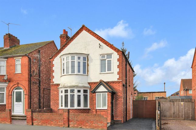 3 bed property, in Westfield Road, £279,950