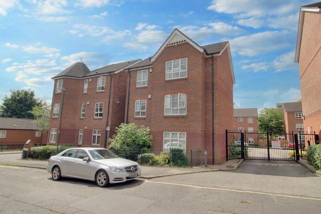 2 bed property, in Howard Court, £119,950