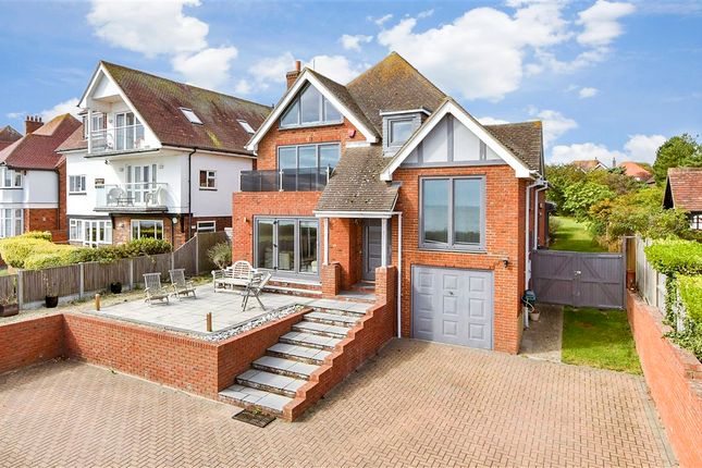 4 bed property, in Western Esplanade, £1,425,000
