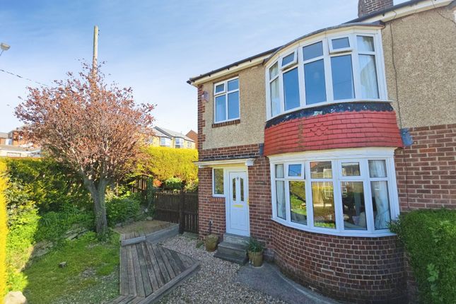 3 bed property, in Newstead Rise, £185,000