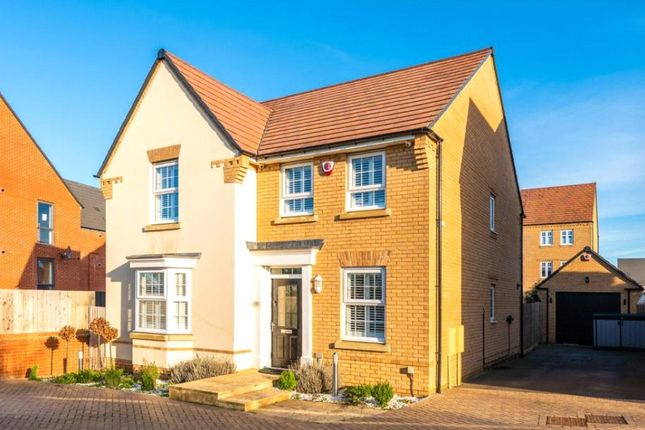 4 bed property, in Campion Close, £625,000