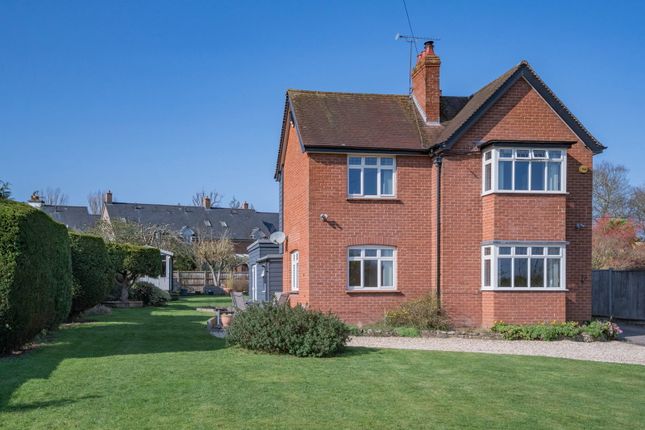 3 bed property, in Eastfield Road, £649,000
