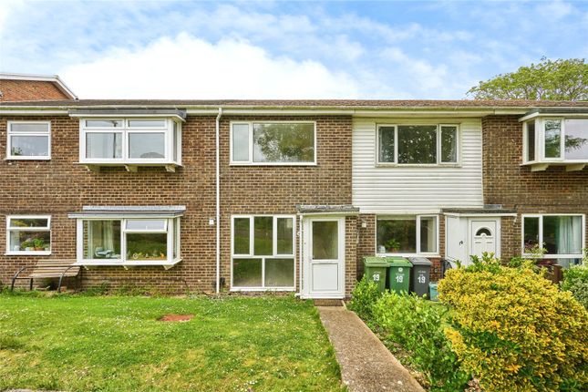 2 bed property, in Redver Gardens, £160,000
