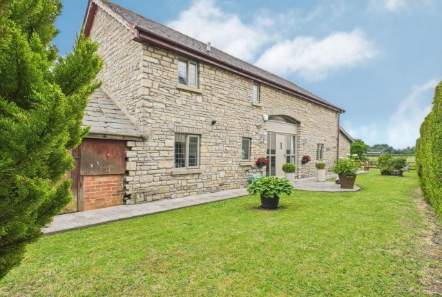 4 bed property, in Broad Street Common, £745,000