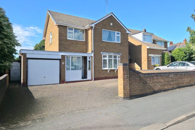 3 bed property, in Tower Road, £350,000