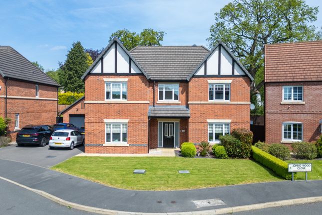5 bed property, in Parkwood Close, £600,000