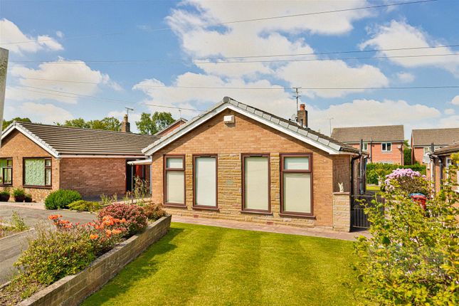 2 bed property, in Albany Drive, £275,000