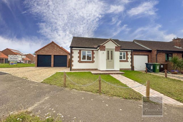 1 bed property, in A Beautifully Renovated Chain Free Bungalow in Cromer., £295,000