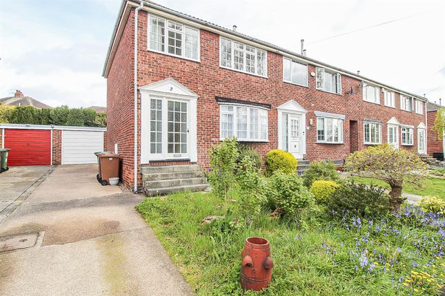 3 bed property, in Philips Grove, £200,000