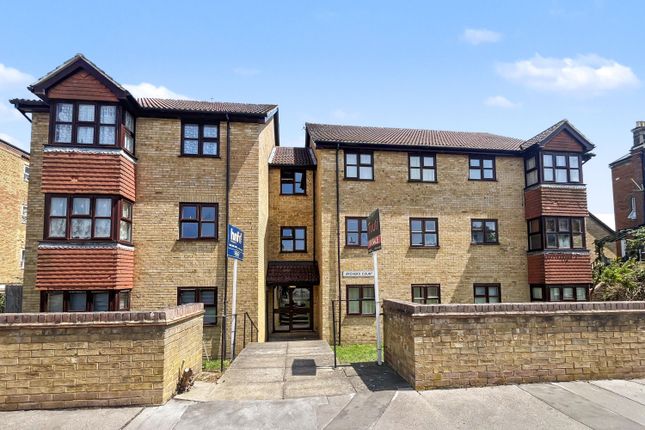 1 bed property, in Nottingham Road, £145,000