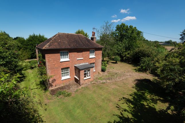 3 bed property, in Stonestile Road, £750,000