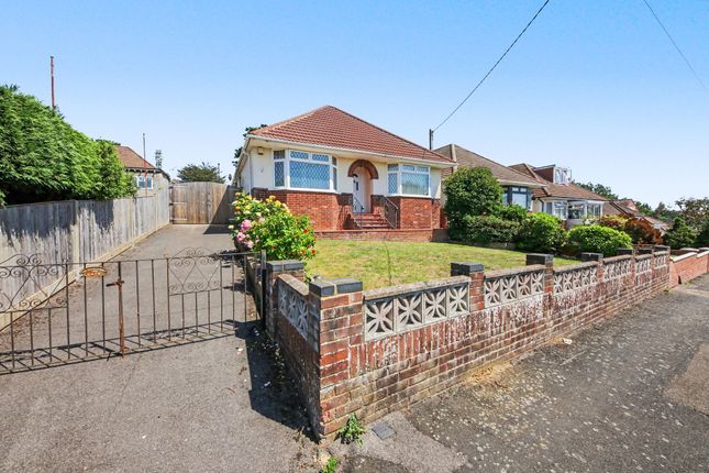 2 bed property, in Solent Avenue, £350,000