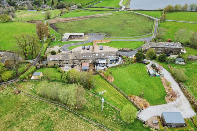 5 bed property, in Isle Lane, £975,000