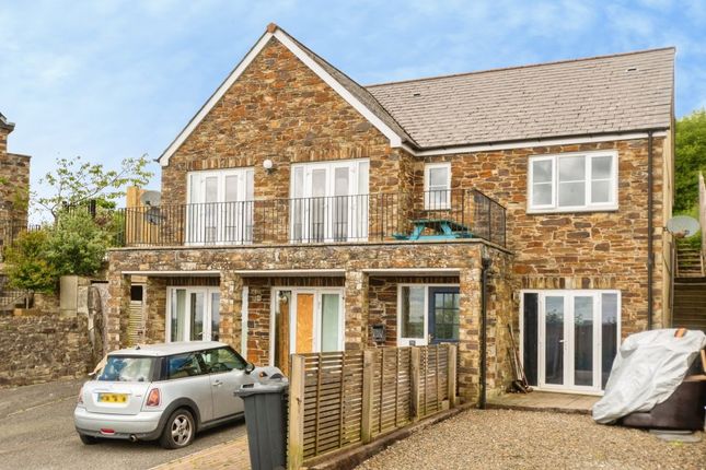 5 bed property, in Carclaze Road, £430,000