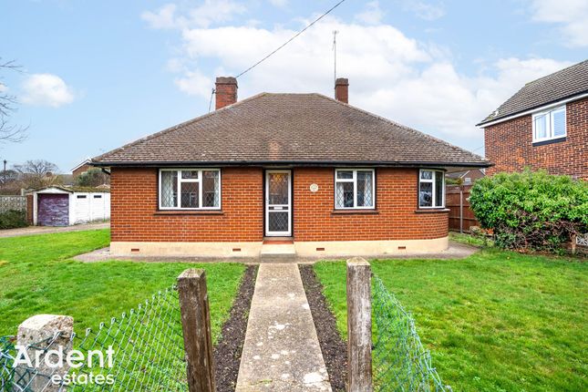 3 bed property, in Wood Road, £425,000
