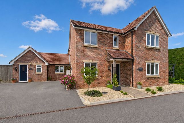 4 bed property, in Alford Court, £685,000