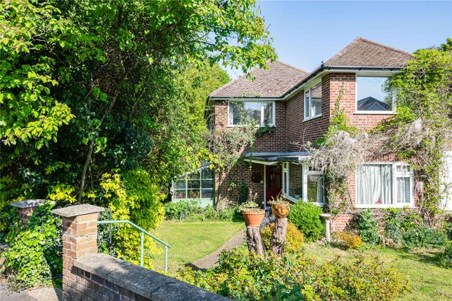 3 bed property, in Craigweil Avenue, £1,000,000