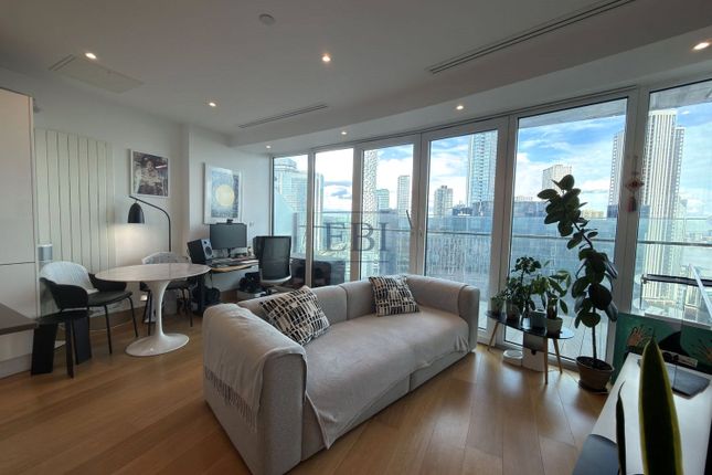 1 bed property, in Arena Tower, £465,000