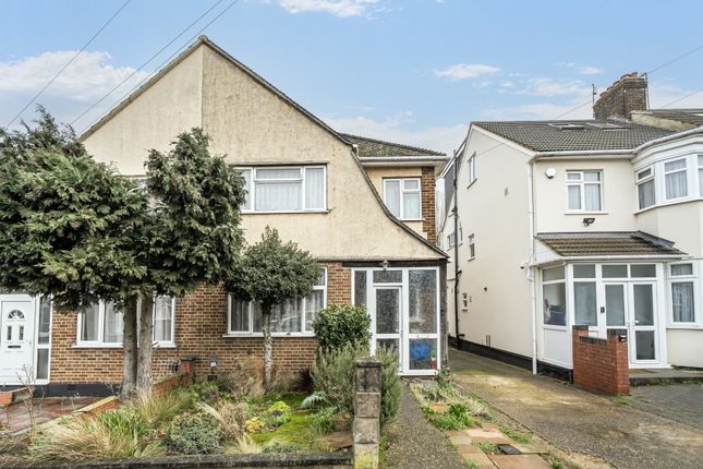 3 bed property, in Montpelier Rise, £585,000
