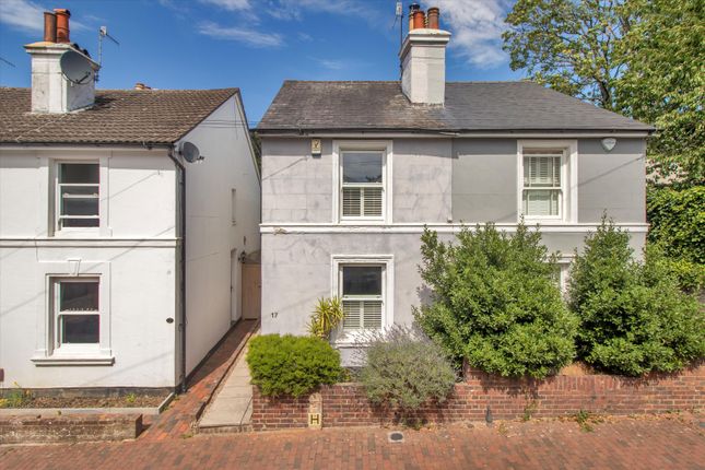 2 bed property, in Garden Street, £530,000
