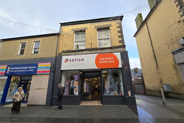 Land, in Pool Street, £275,000