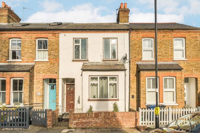 2 bed property, in Edinburgh Road, £575,000
