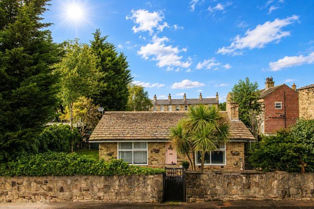 2 bed property, in Wakefield Road, £294,000
