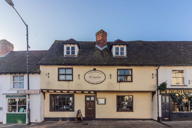 2 bed property, in Baker Mews, £415,000