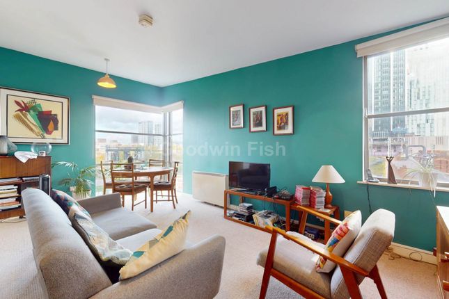 1 bed property, in Deansgate, £175,000
