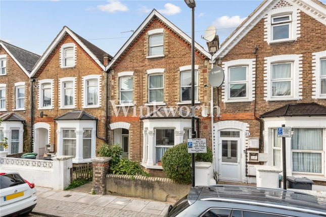 2 bed property, in Baronet Road, £415,000