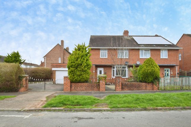 4 bed property, in Thackeray Road, £325,000