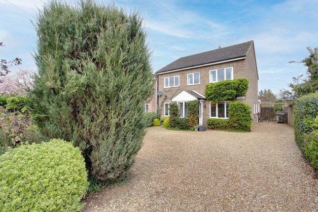 4 bed property, in Main Road, £375,000
