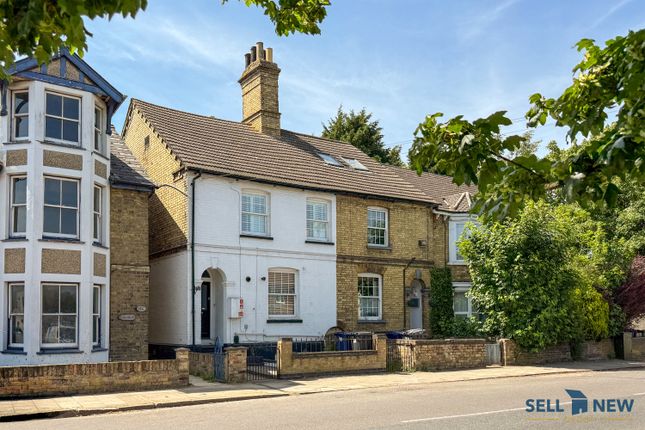 4 bed property, in Ermine Street, £385,000