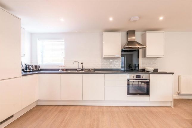 2 bed property, in Highmarsh Crescent, £220,500