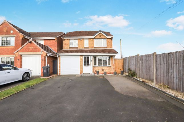 4 bed property, in Argil Close, £375,000