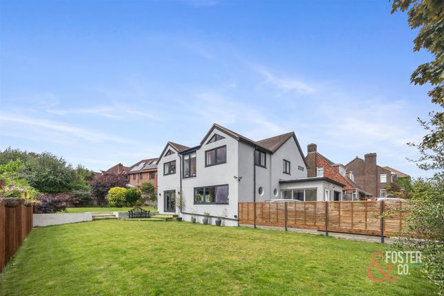 4 bed property, in Whitethorn Drive, £1,200,000