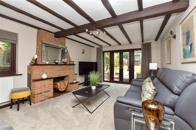 4 bed property, in Capstone Road, £595,000
