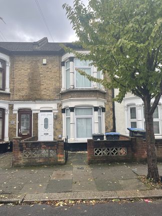 2 bed property, in Sutherland Road, £400,000