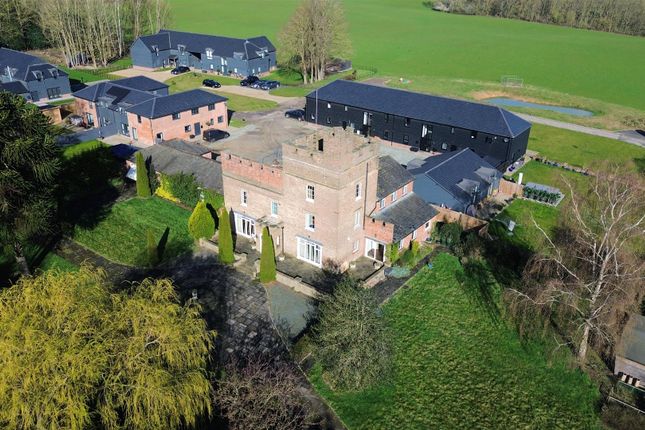 4 bed property, in Upper Bedfords Farmhouse, £1,250,000