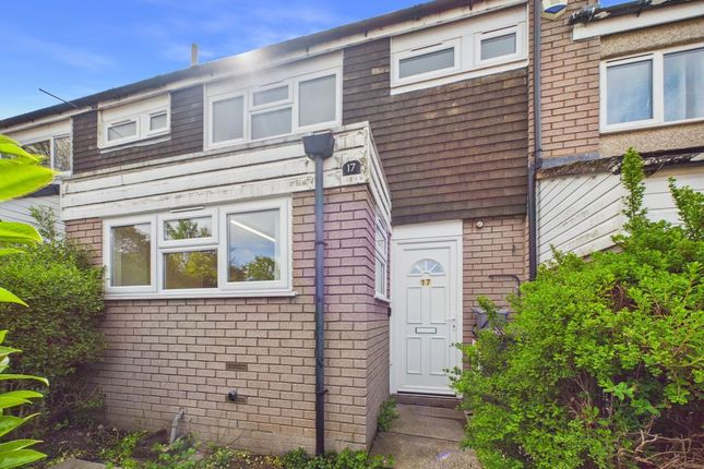 2 bed property, in Woodrows, £99,000